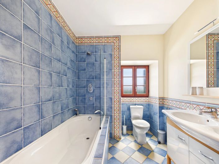 Image No.11-5 Bed House for sale