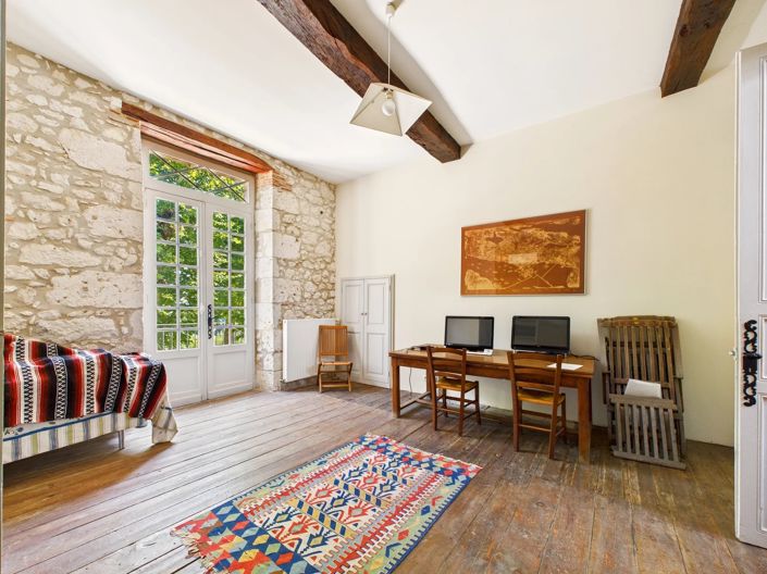 Image No.9-5 Bed House for sale