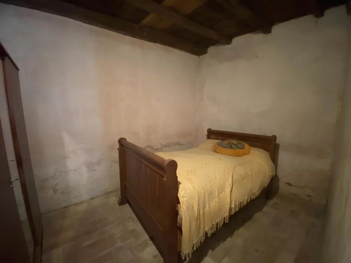 Image No.6-2 Bed House for sale