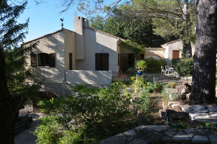 Image No.1-4 Bed House for sale