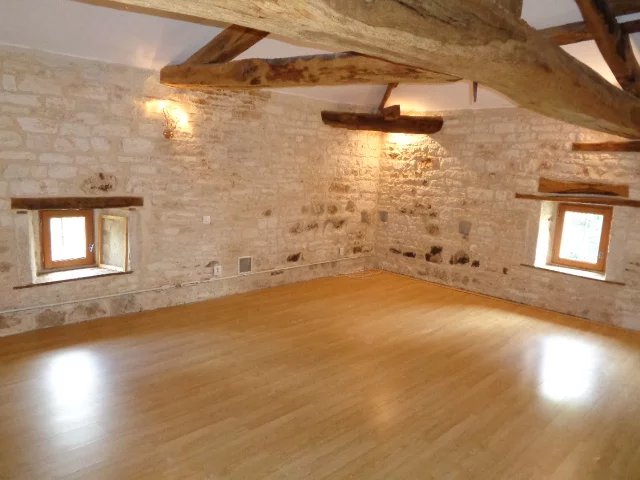 Image No.10-3 Bed House for sale