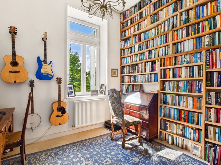 Image No.4-4 Bed Village House for sale