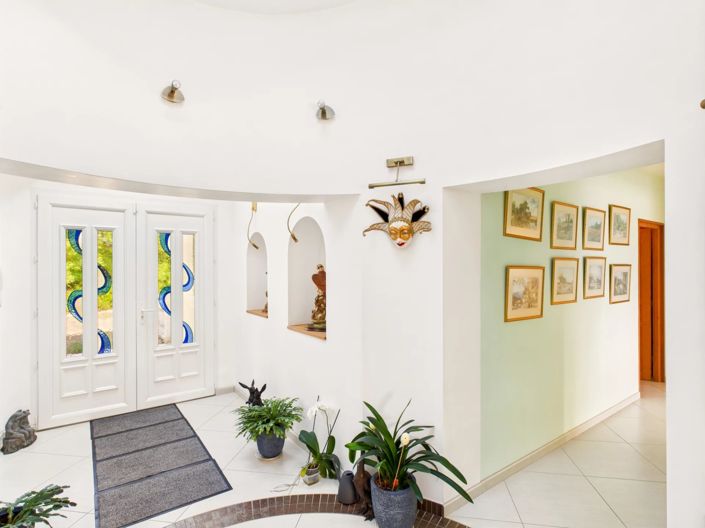 Image No.6-4 Bed House for sale