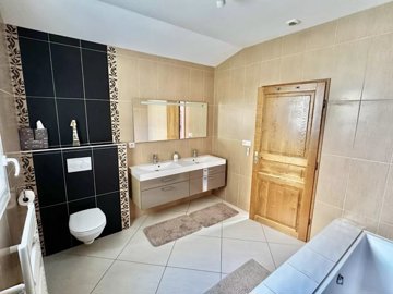 d81481a16e6aa037659866e1ab97d5c7042cb54132192