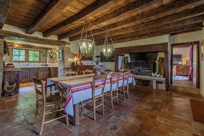 Image No.4-6 Bed House for sale