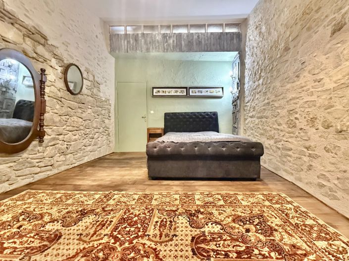 Image No.9-6 Bed House for sale