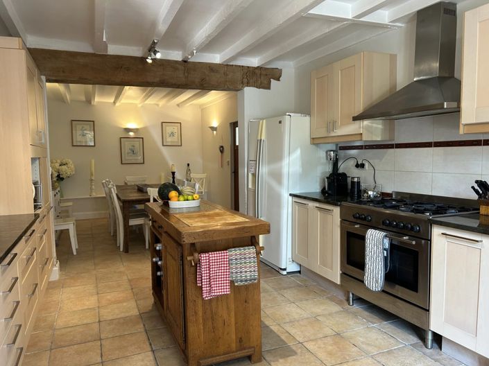 Image No.3-6 Bed House for sale