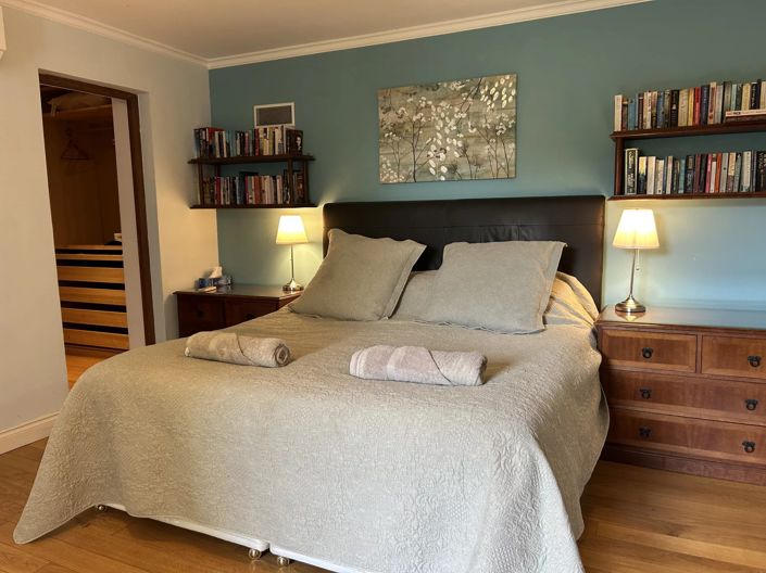 Image No.10-6 Bed House for sale