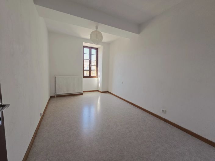 Image No.4-4 Bed Village House for sale