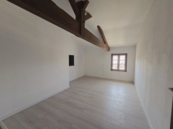 Image No.9-4 Bed Village House for sale