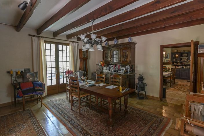 Image No.6-5 Bed House for sale