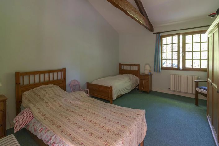 Image No.9-5 Bed House for sale