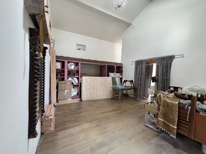 Image No.9-2 Bed House for sale