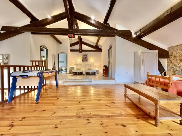 Image No.9-4 Bed House for sale