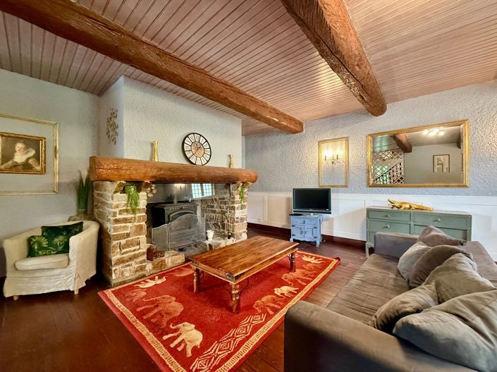 Image No.2-4 Bed House for sale