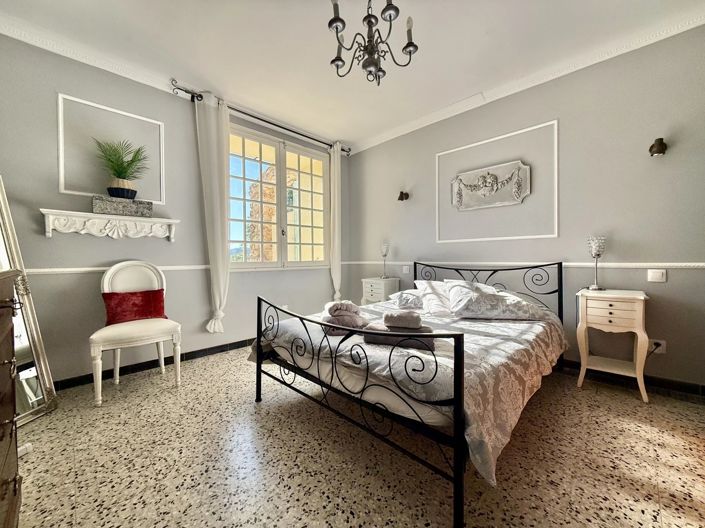 Image No.4-4 Bed House for sale