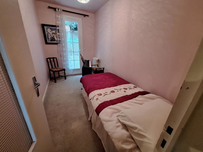 Image No.12-4 Bed House for sale