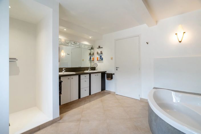 Image No.10-House for sale