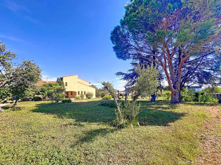 Image No.1-5 Bed House for sale