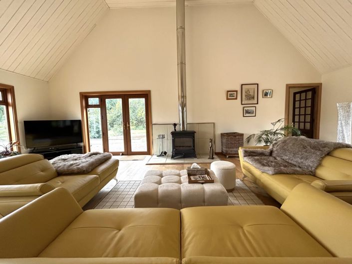 Image No.12-4 Bed House for sale