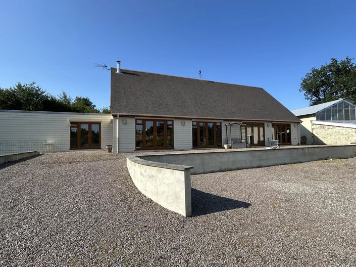 Image No.2-4 Bed House for sale