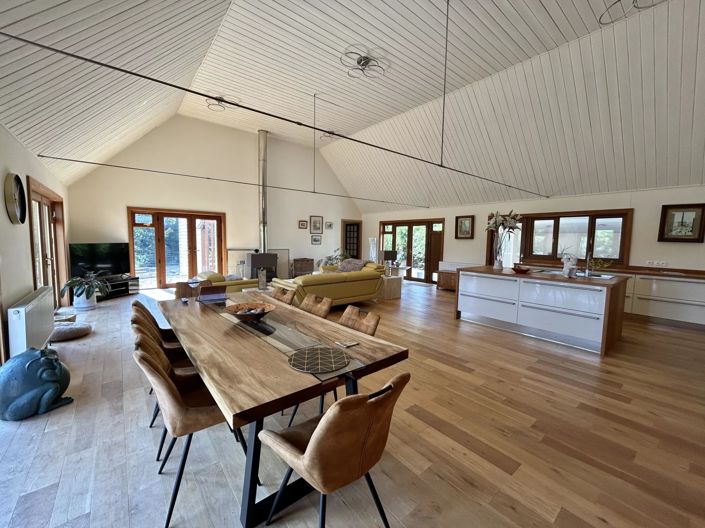 Image No.3-4 Bed House for sale