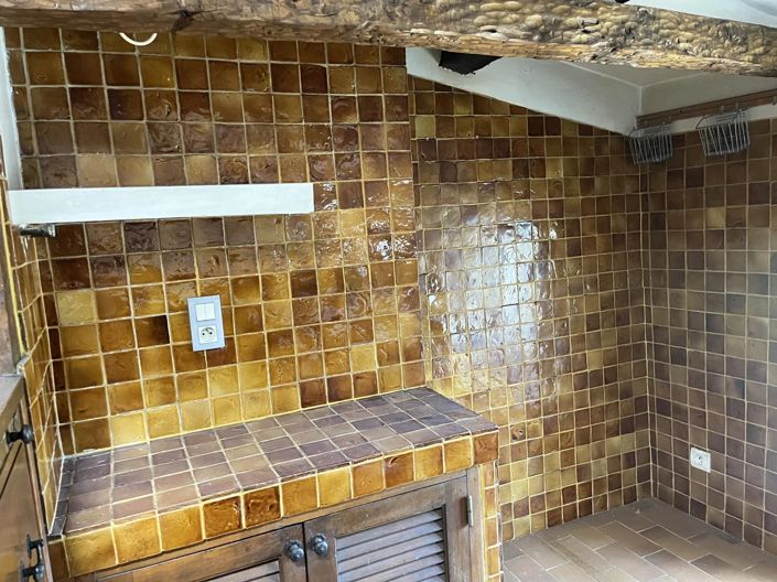 Image No.10-1 Bed Property for sale