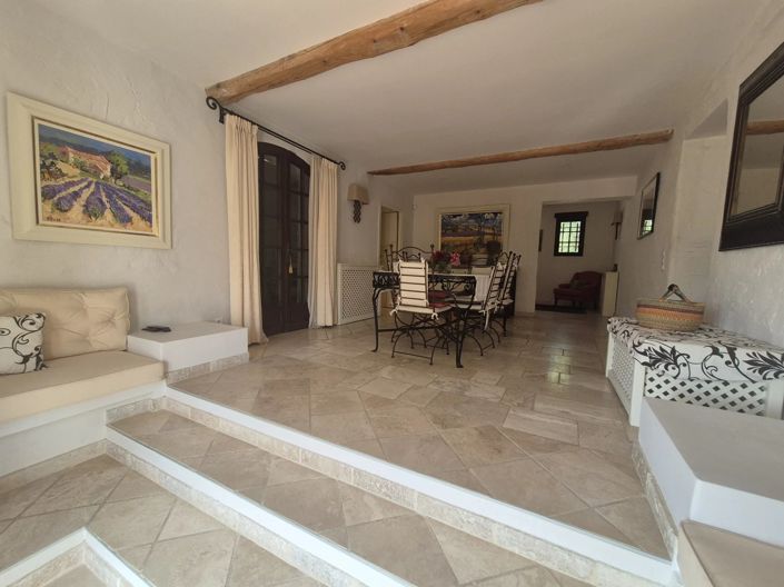 Image No.12-5 Bed House for sale