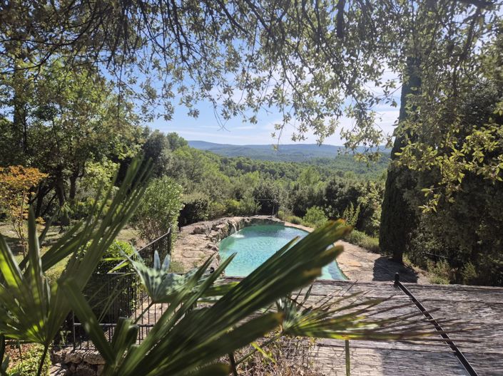 Image No.8-5 Bed House for sale