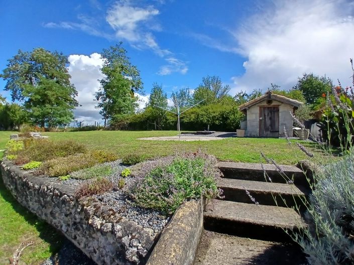 Image No.2-4 Bed House for sale