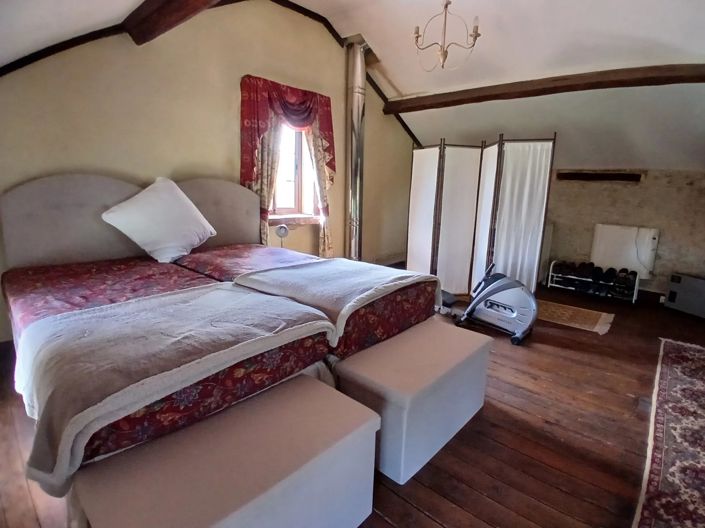 Image No.9-4 Bed House for sale