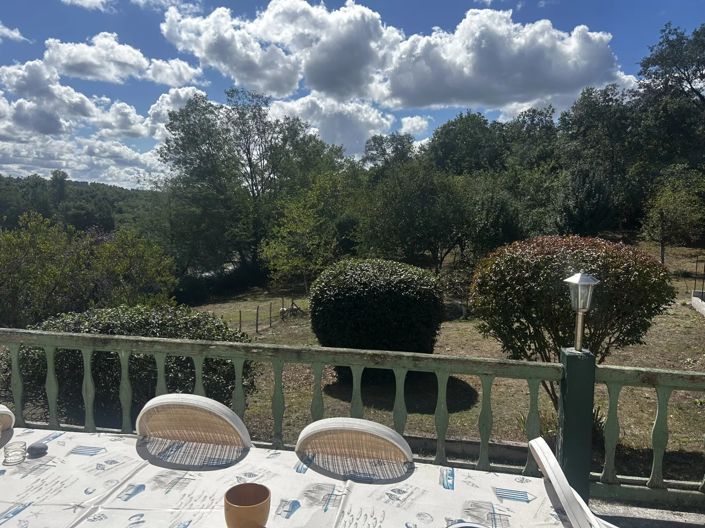 Image No.10-2 Bed Farmhouse for sale