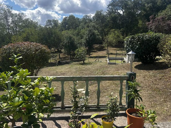 Image No.12-2 Bed Farmhouse for sale