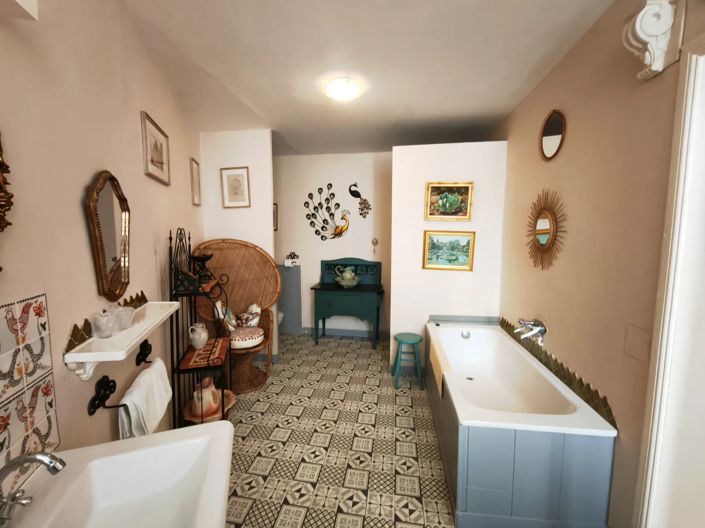 Image No.13-7 Bed House for sale