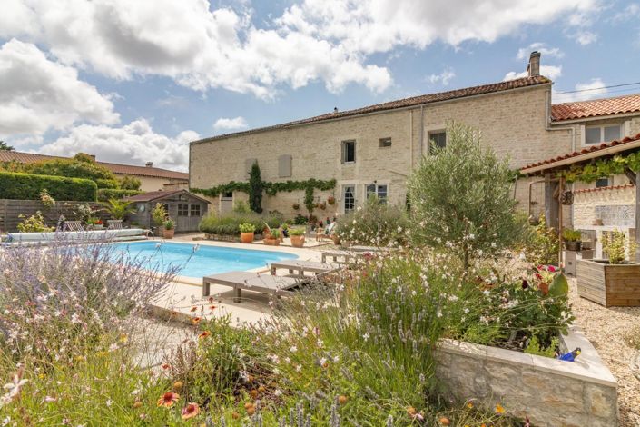 Image No.1-5 Bed House for sale