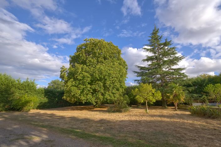 Image No.2-4 Bed Farmhouse for sale