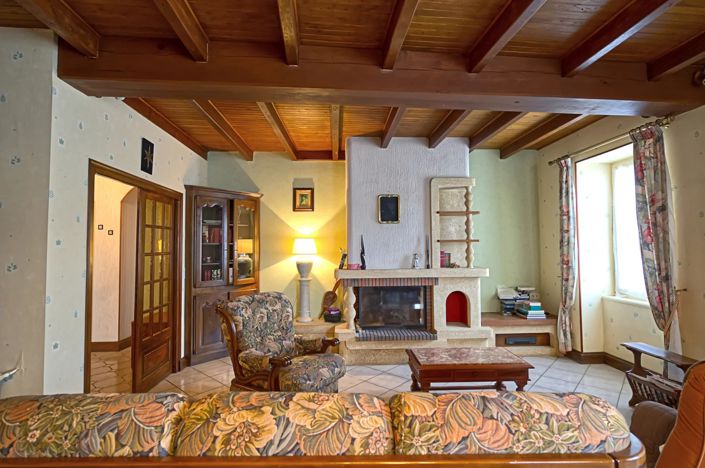 Image No.4-4 Bed Farmhouse for sale