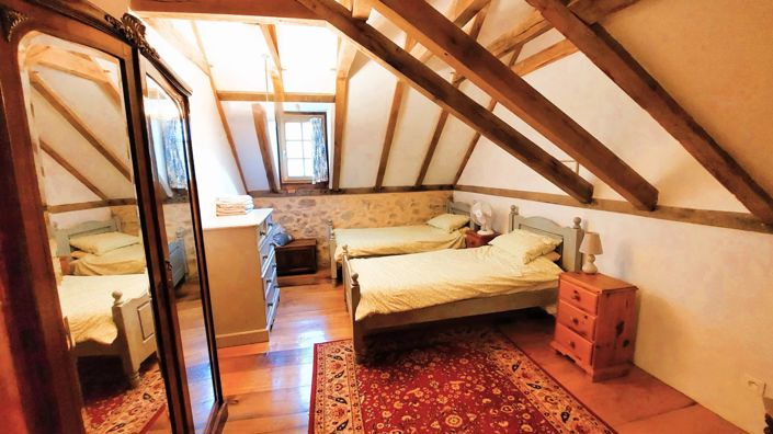 Image No.12-7 Bed House for sale