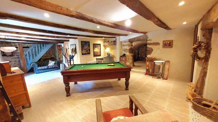 Image No.8-7 Bed House for sale