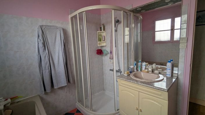 Image No.8-4 Bed Village House for sale