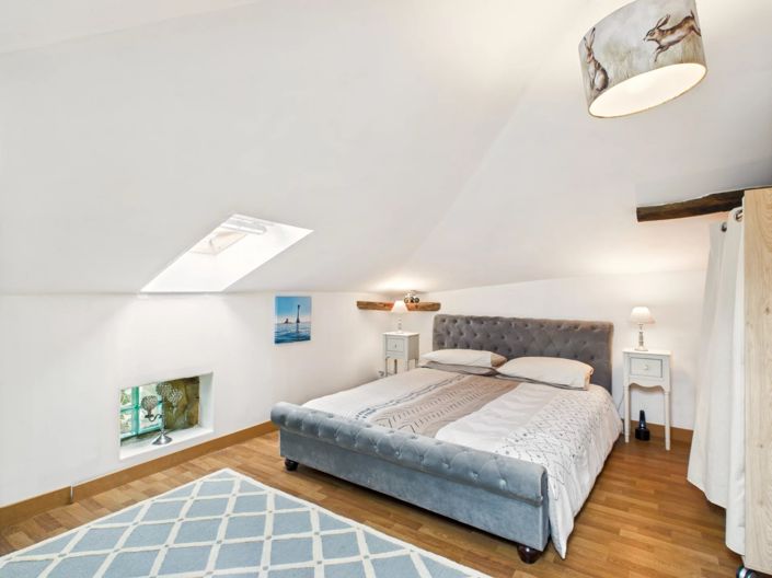 Image No.10-3 Bed House for sale