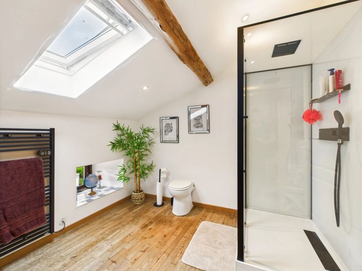 Image No.11-3 Bed House for sale