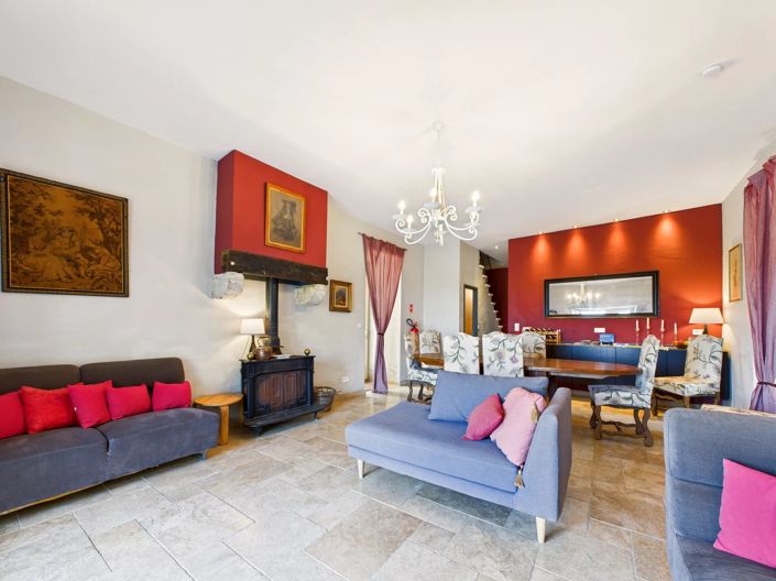 Image No.6-8 Bed House for sale