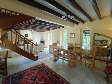 603f6f4bb1036729679a886e0b81511588e41f9eed192