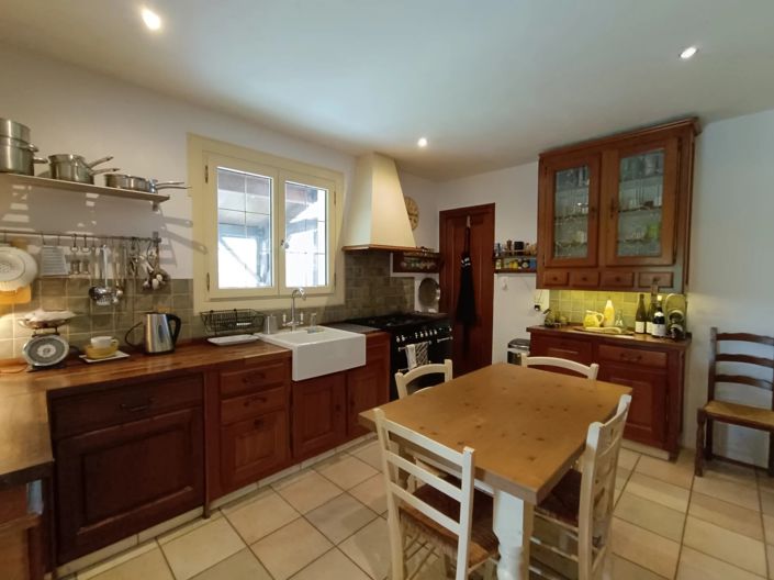 Image No.7-4 Bed House for sale