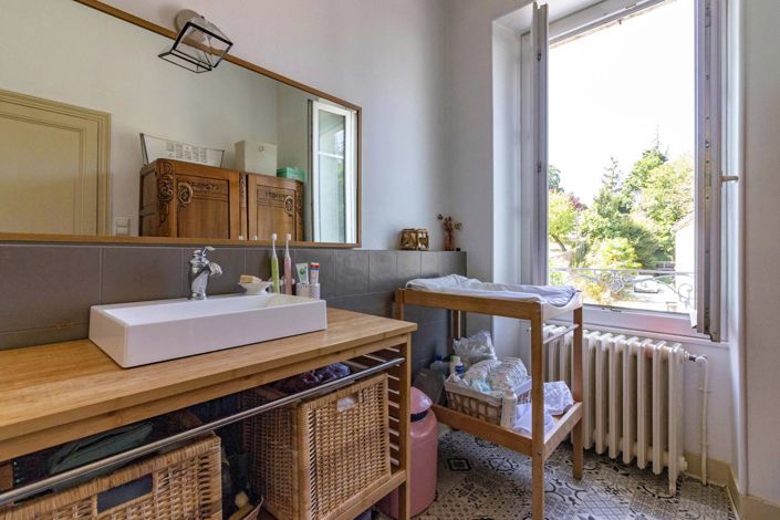 Image No.7-4 Bed House for sale