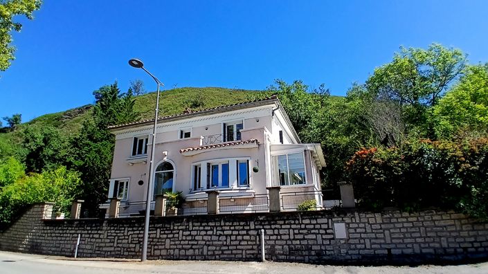 Image No.2-4 Bed House for sale