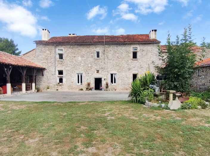 Image No.1-4 Bed Farmhouse for sale