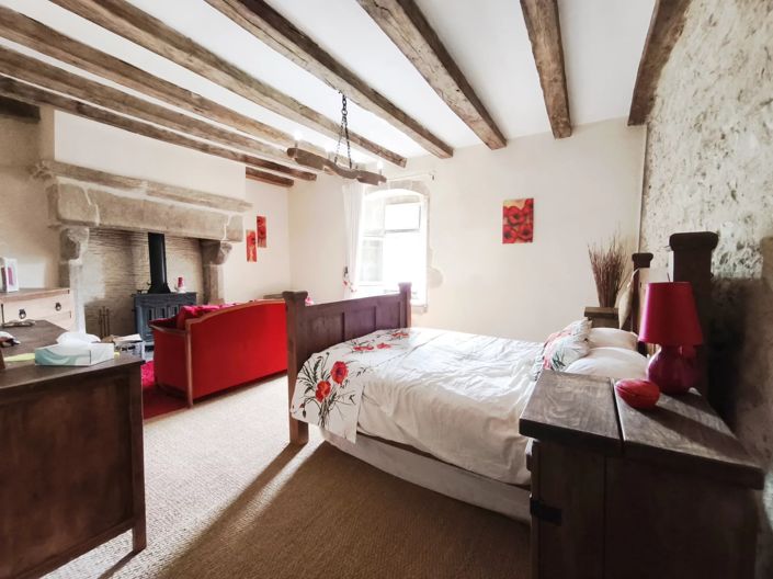 Image No.11-4 Bed Farmhouse for sale