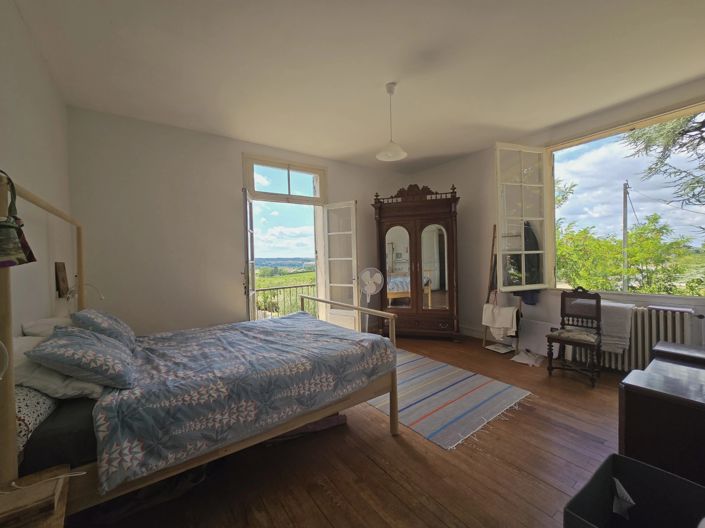 Image No.5-5 Bed House for sale